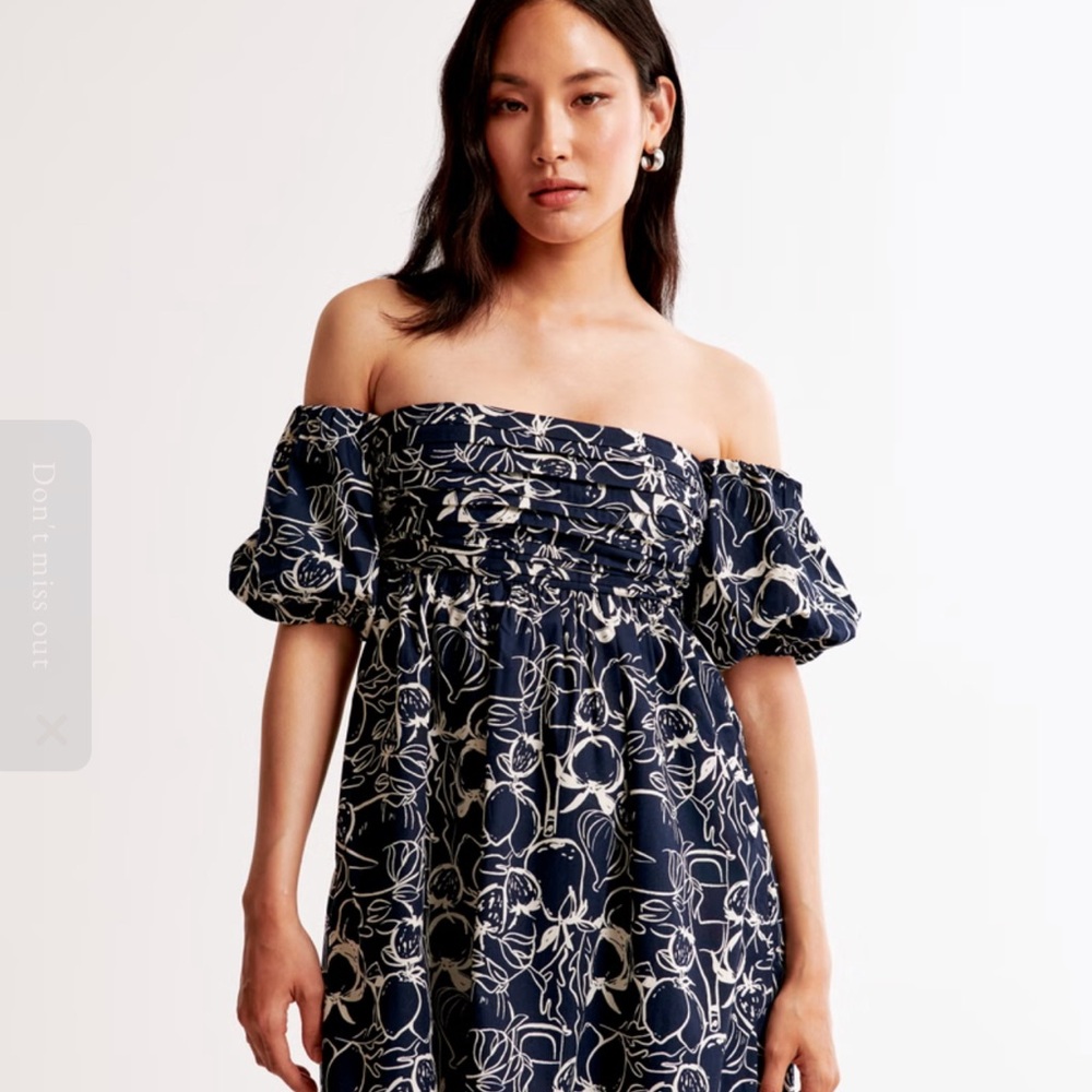 Abercrombie & Fitch Navy Off-Shoulder Floral Strapless Dress